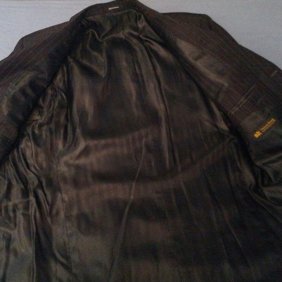 Men's suit - Picture 7 of 8